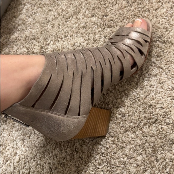 Donald J. Pliner Bootie - Picture 7 of 10